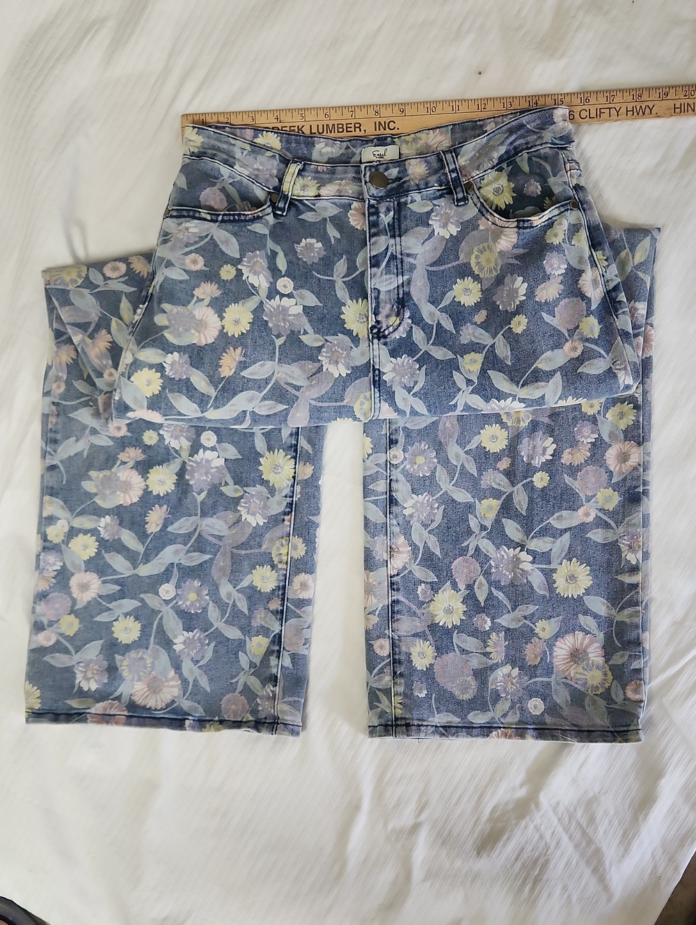 Floral Straight Leg Jeans in Light Blue